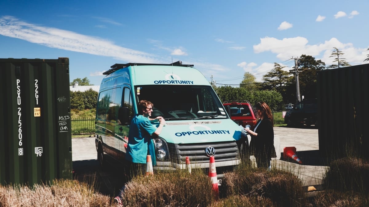 The Opportunity Party's campaign bus. (RNZ/Blessen Tom)