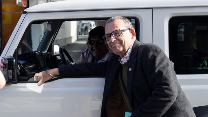 Paul Henry poses for a photo out campaigning. (Supplied photo)