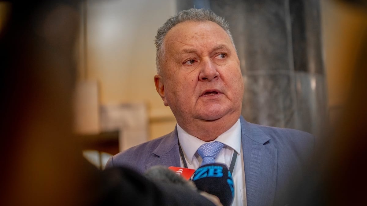 Modi visit: Shane Jones denies 'knee pads' remark was oral sex reference