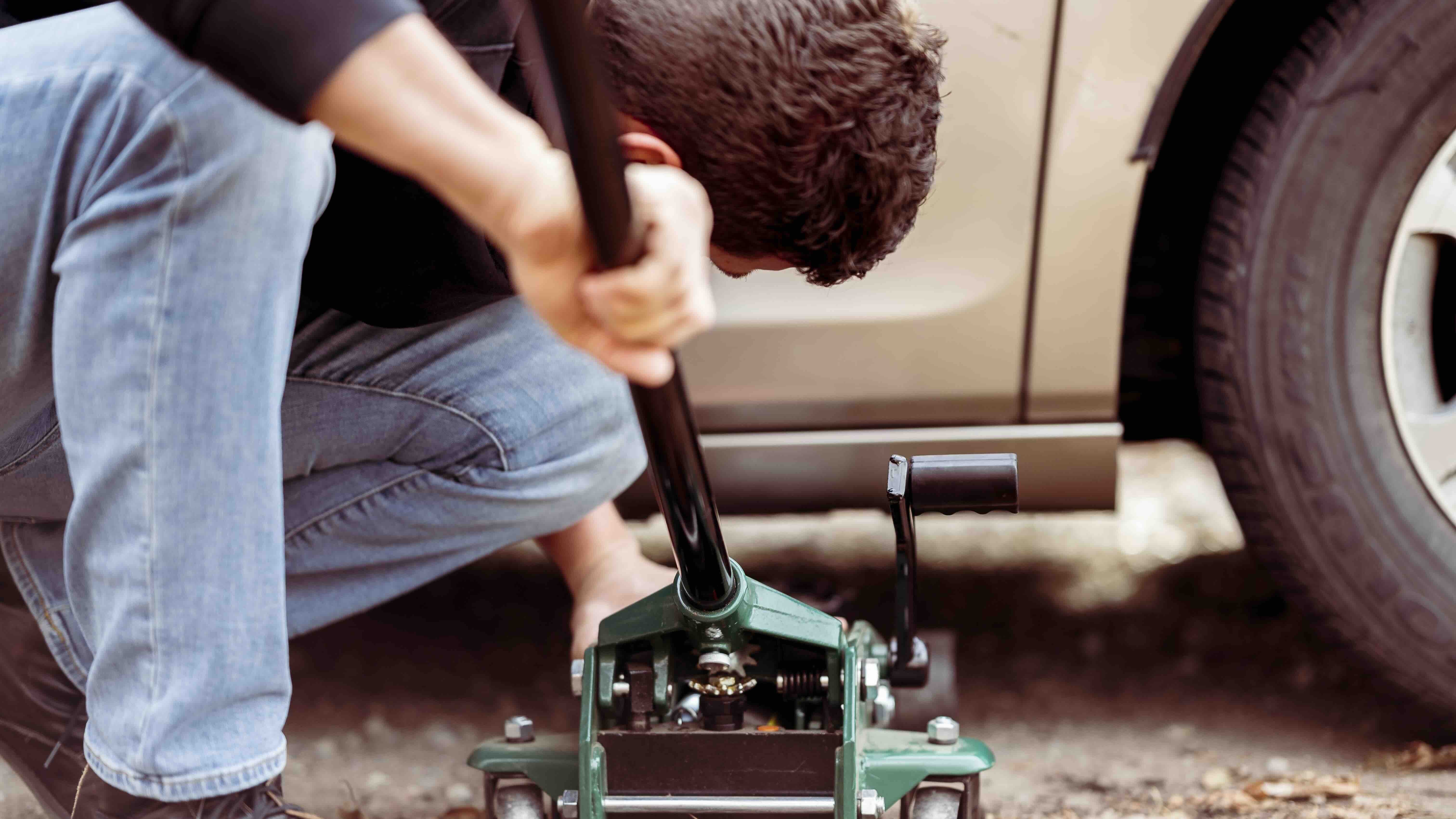 Indian teenager dies repairing car at Auckland home, coroner warns of risks