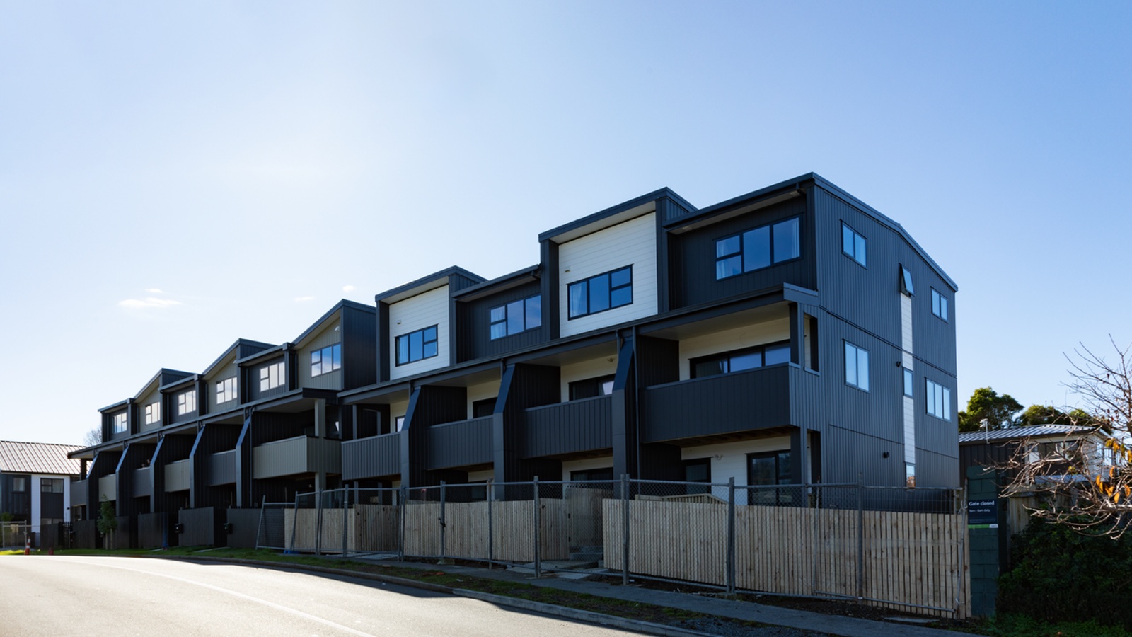 Papatoetoe landlord loses bid to stop neighbours' kids from playing in townhouse complex